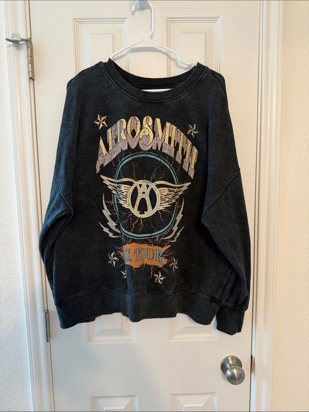 Maurices Black WOMENS Aerosmith Graphic Crewneck Sweatshirt